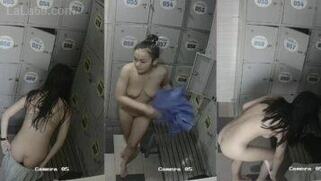 Việt Nam Hack cam phòng thay đồ nữ ở bể bơi, bơi xong không thèm mặc silip luôn
